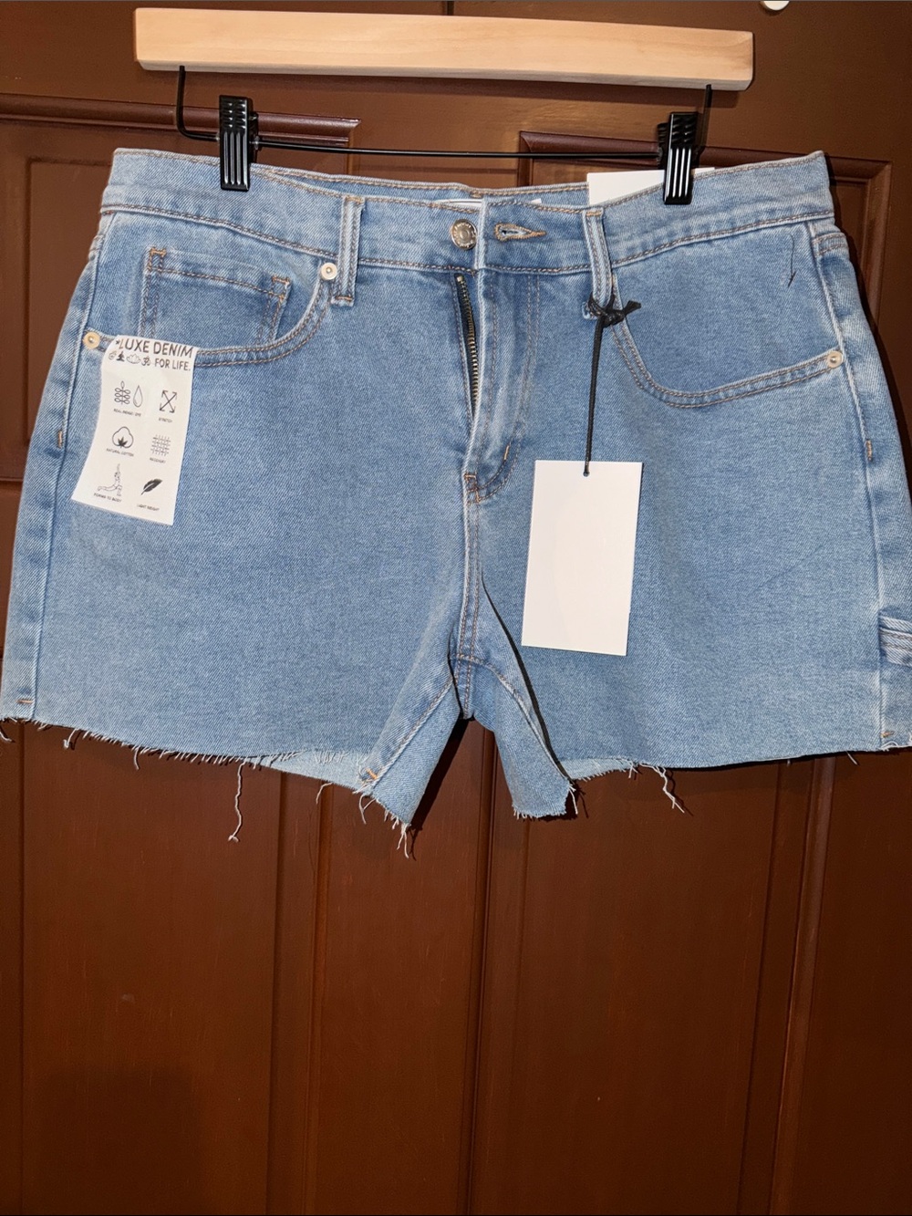 Refrain Los Angeles Denim Cutoff Shorts Size L NWT Raw Hem Light Wash
